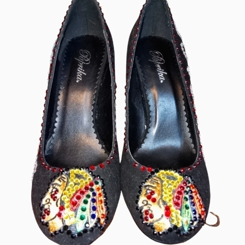 Chicago Blackhawks Bejeweled Black Fabric High Heel Shoes Size 7.5